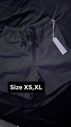 Black essential  shorts