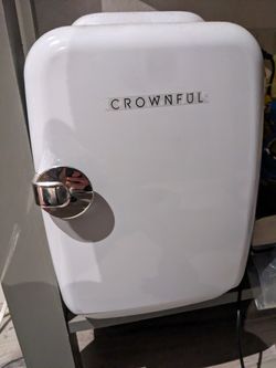 Crownful Mini Fridge