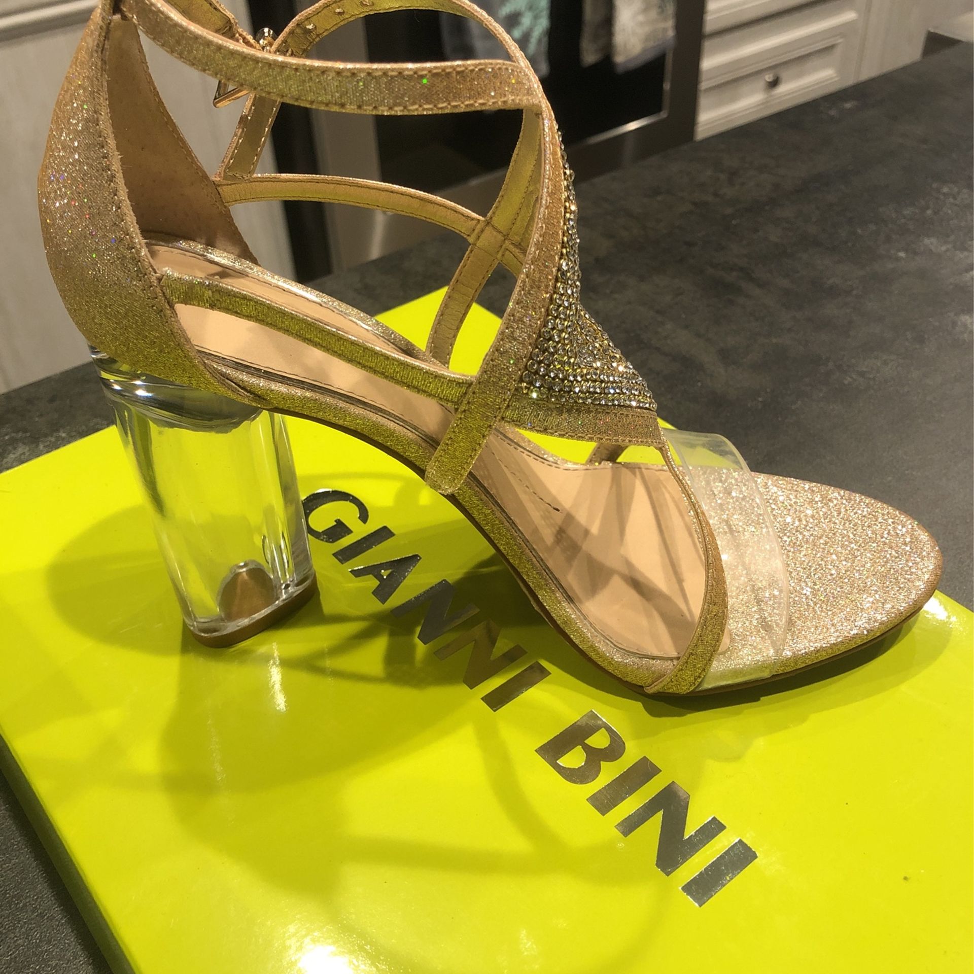 Size 7 Gianni Bini Formal Heels