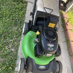 Máquina  LawBoy  6.5 // transmisión Trasera