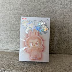 Labubu Big Into Energy 
