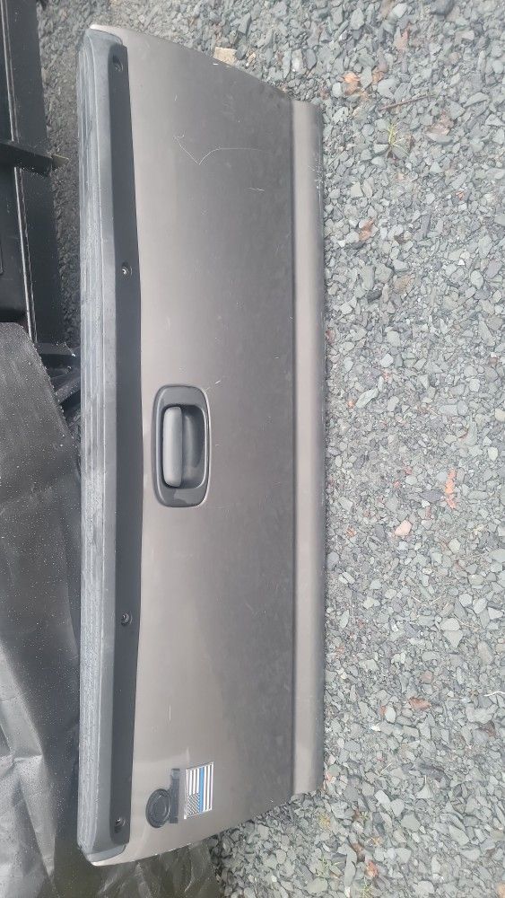 Tailgate 99-06 Silverado