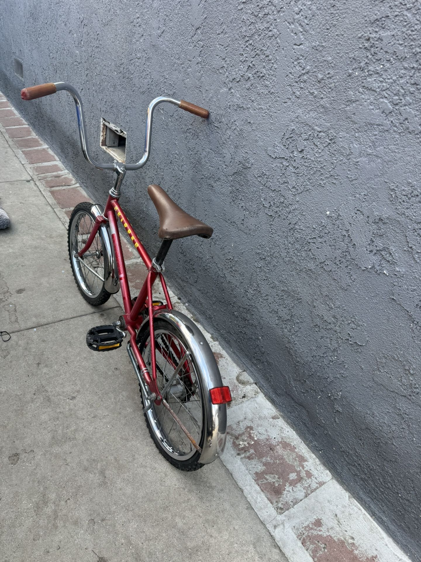 18’ old school Schwinn Skipper — ready to ride 
