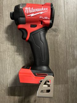 Milwaukee M18 Fuel Impact Driver