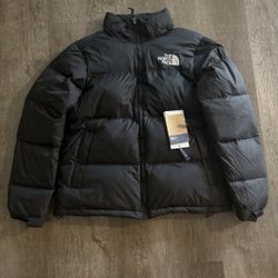 The North Face 700 puffer jacket (SHIPPING ONLY)