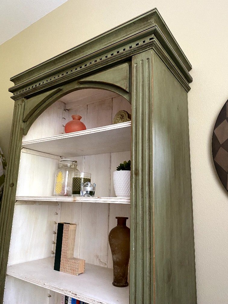 Hutch, Wood, Sage Green Stain Outer, White Interior