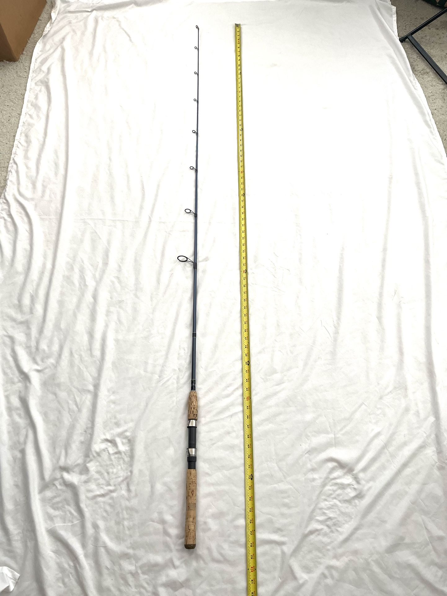 Like New 6-1/2ft One Piece Pflueger (Medalist-IM-8 Graphite) light medium action fishing rod