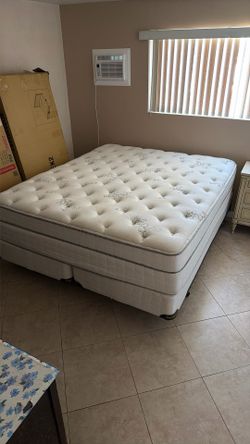 King Size Bed For Sale
