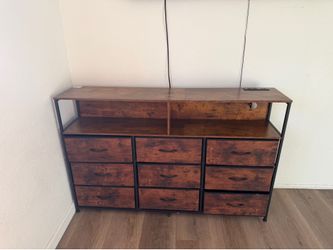 Dresser
