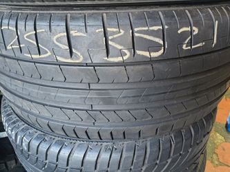255/35/21 Pirelli 1 Used Tire 