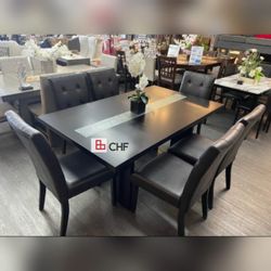 7 Pc diningroom set 66" × 40" × 30" H
