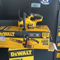 DeWalt DCCS620B 20-Volt MAX 12" Cordless Brushless Chainsaw - Bare Tool