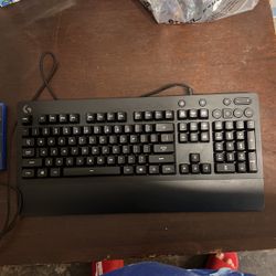 Logitech Keyboard 