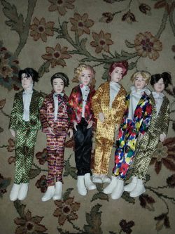 BTS k Pop Figures Dolls