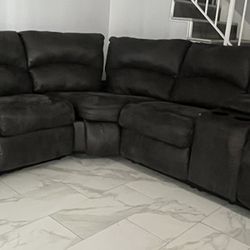 Full Sectional Couch 