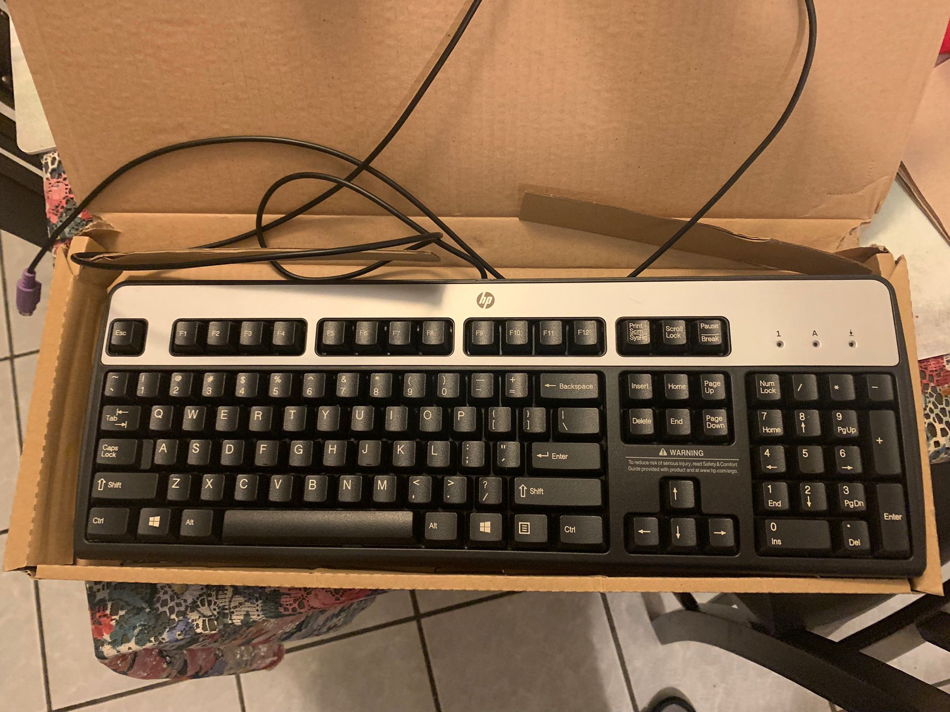Black and white HP keyboard in mint condition (need gone asap)