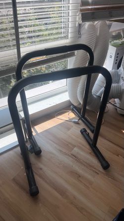 Workout grab bars