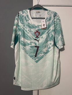 Ronaldo # 7  Playera Visitante Portugal 🇵🇹   Oficial Puma  (Versión Aficionado) XXL