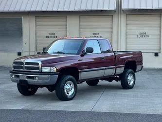 Classic Dodge Truck2001 Dodge Ram 2500HD SLT –