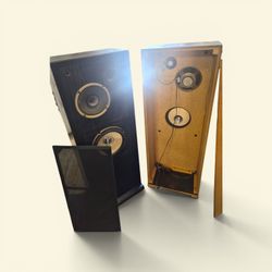 Vintage tower speakers