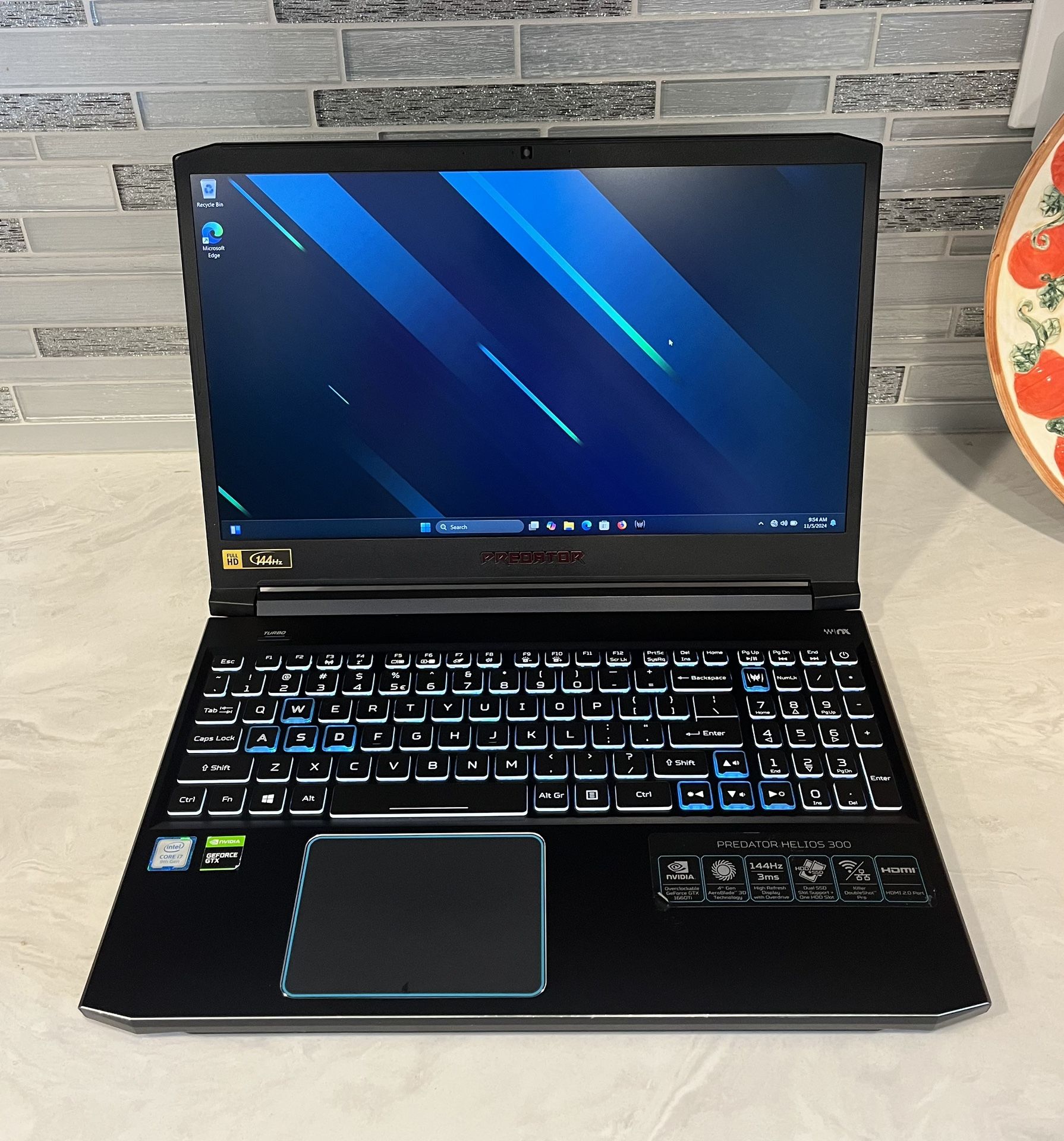 ACER Predator Helios 300 Gaming Laptop 🎉 GTX 1660Ti, i7-9750, 1.2TB SSD, 16GB RAM, 144Hz Display❗️Great Condition!
