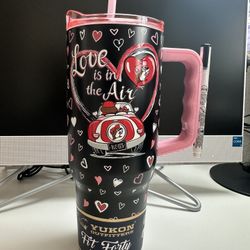 Buc-ee’s Valentines 40 Oz Tumbler 