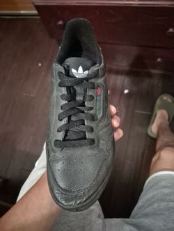 Selling this Adidas shoes, black size 8