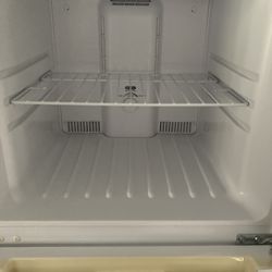 Medium Size Refrigerator 