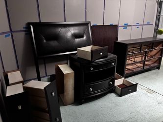 Bedroom set-Queen frame/Night Stand/Dresser