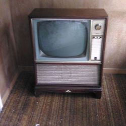 Vintage GE Tube Console TV Amplifier