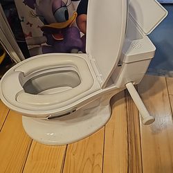 Realistic Potty Training Toilet with Soft Seat,Realistic