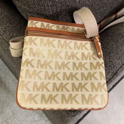 Michael Kors Crossbody Purse