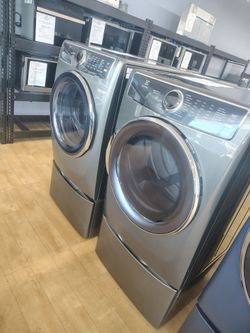 $1568 Electrolux gas washer dryer set with smart boost and predictive dry