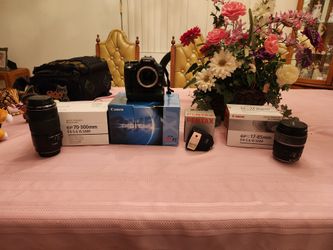 Canon EOS Rebel XT 8.0MP Digital SLR Camera w/ EF 35-80mm f4-5.6 III Lens BUNDLE