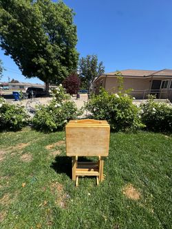 30 $$ tv dinner table set (delivery available)