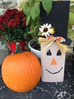 Wood Scarecrow Decoration