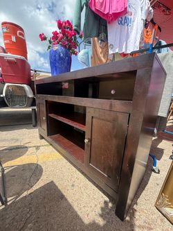 Tv stand H33”L 55”W16”