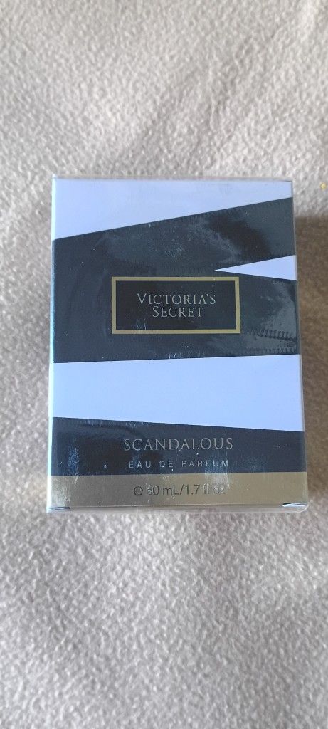 NEW! Victoria Secret Perfume 