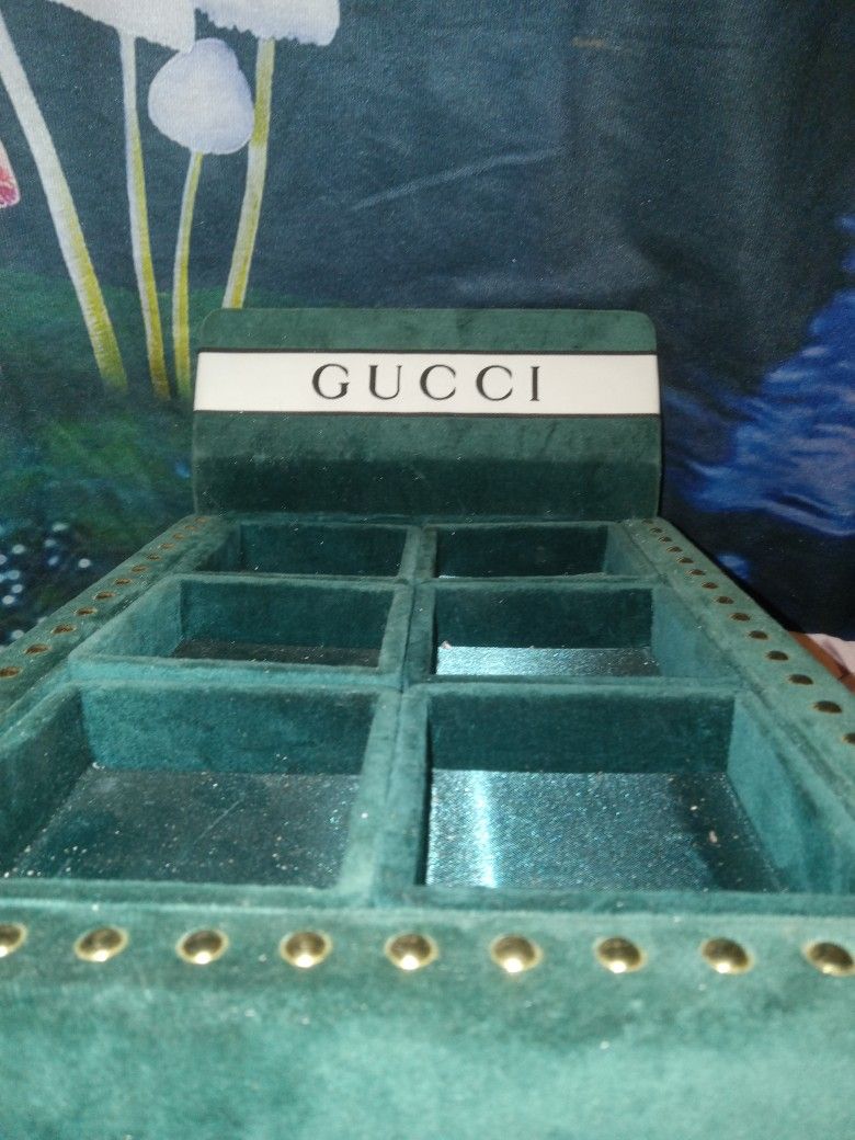 GUCCI WATCH BOX