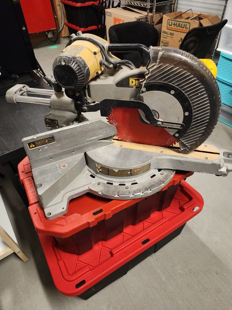 Dewalt 12" Miter Saw