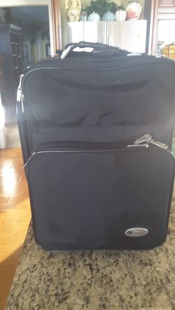 $20.00 Like new rolling laptop computer bag 18x13x9 size, notebook, briefcase , great for school or work !