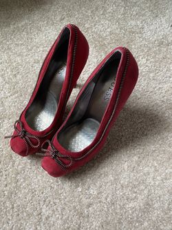 Guess - Beautiful Red Pumps