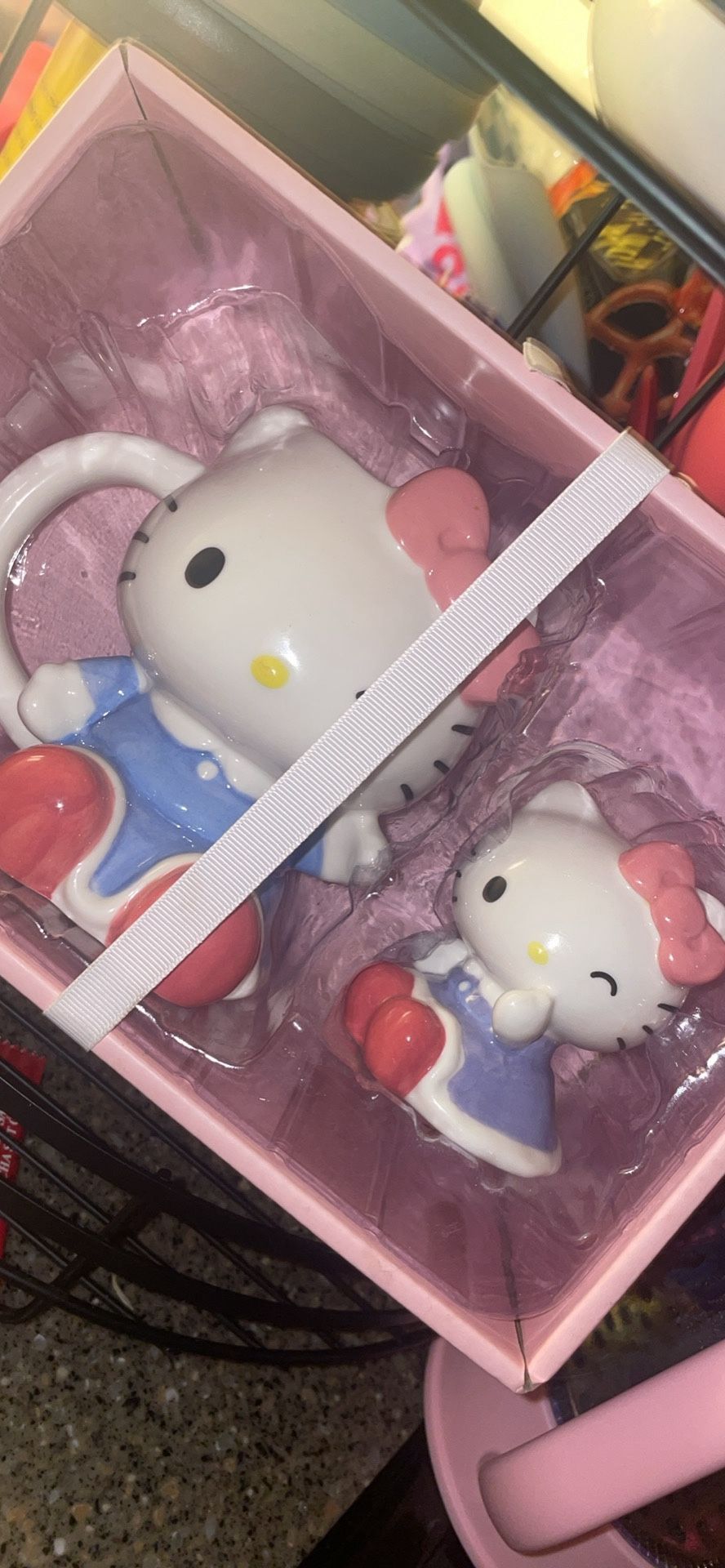 Hello Kitty Mug N Figurine Set