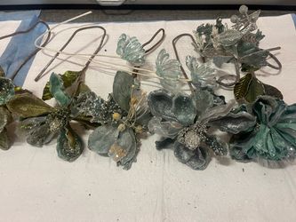 Gorgeous Christmas decorations all for $50