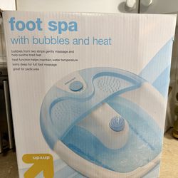 Foot spa with bubbles and heat
