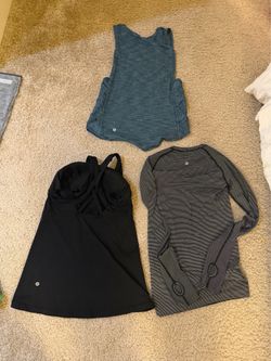 Lululemon size 4