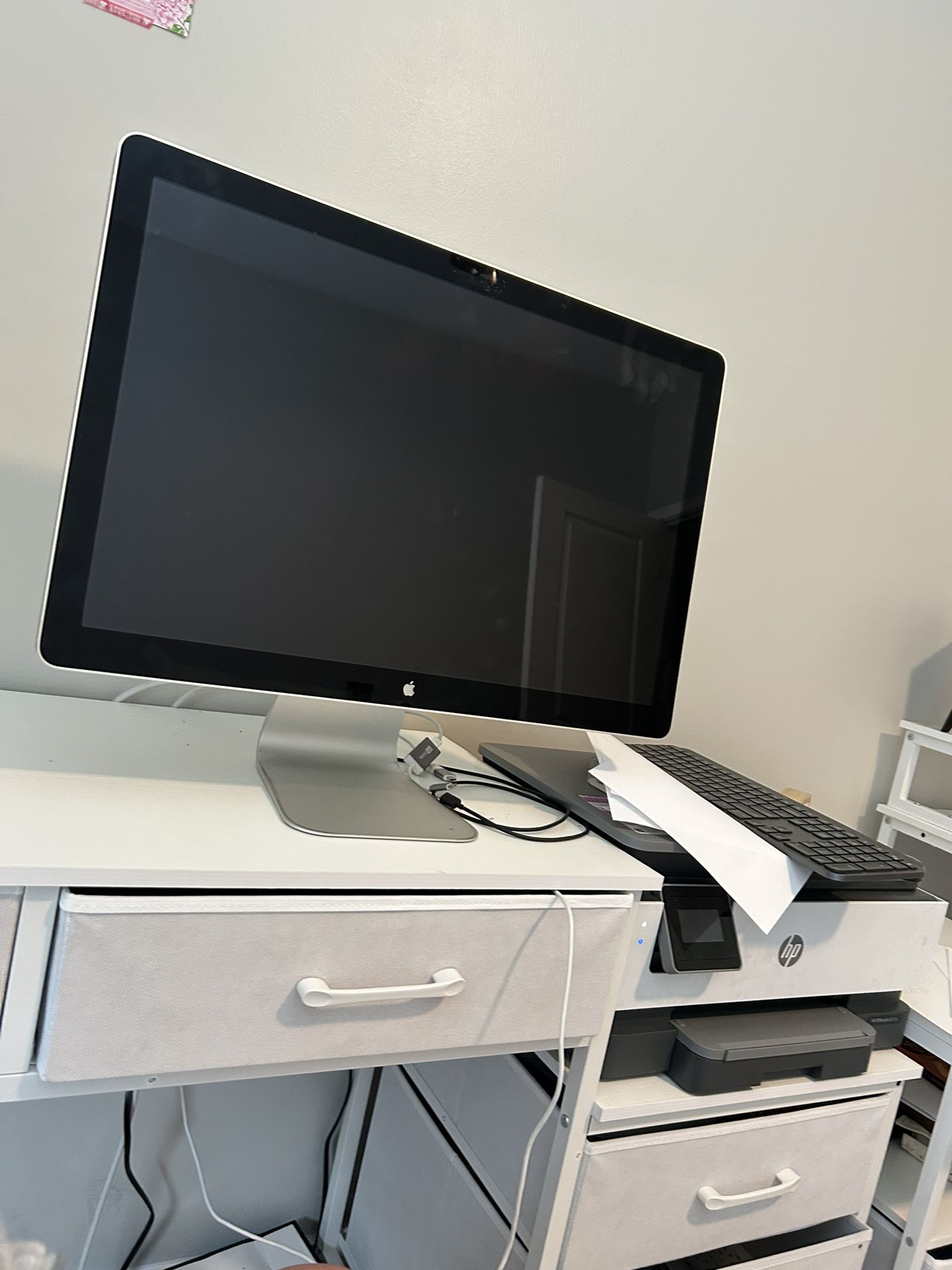 2008 Apple LED 24” Studio Display