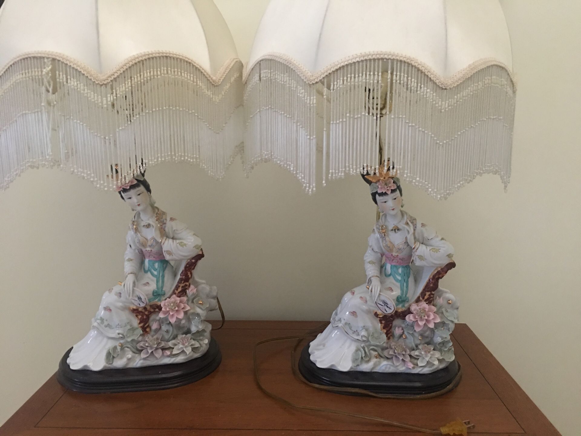 Japanese porcelain lamps (2)