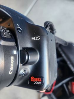 Canon rebel XSi camera and bag
