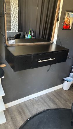 Wall mounted barber desk salon
